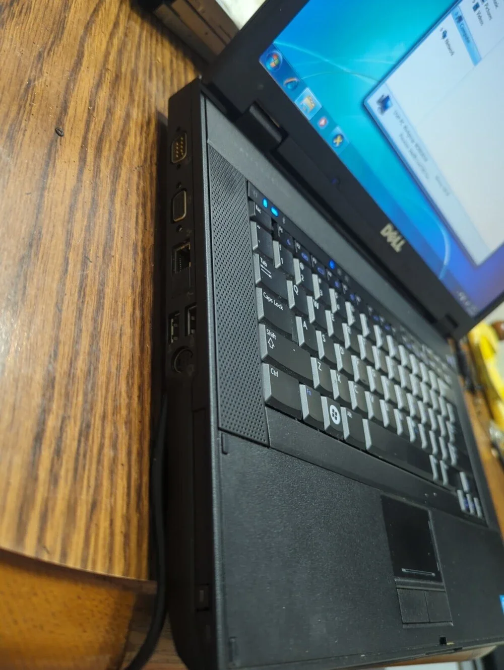 Dell Latitude E5500 C2d-4gb Ram, 32gb SSD, Dvd-rw, Wi-Fi, Win 7
